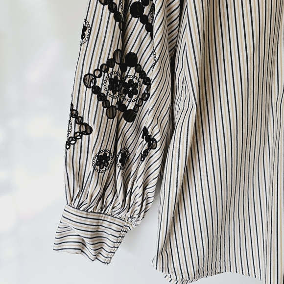 Chico's Poplin Embroidered Stripe Tunic size 12 XL - Picture 3 of 8